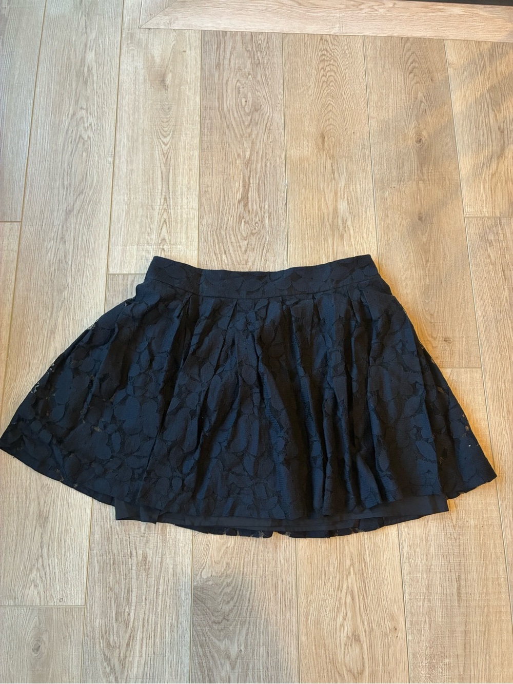 Loft black skater mini skirt with lace overlay size 14 witchy Whimsigoth EUC